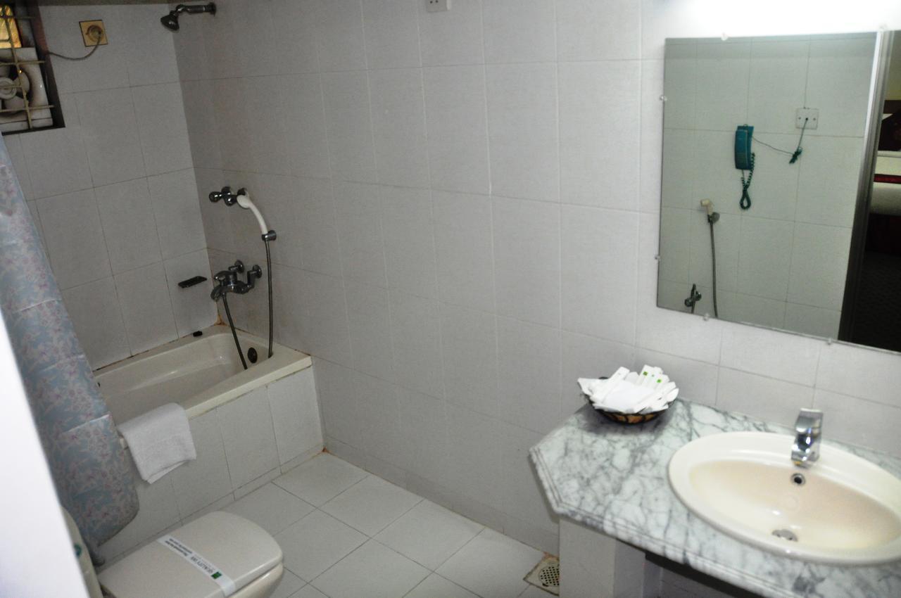Quality Inn Dhaka Exterior foto
